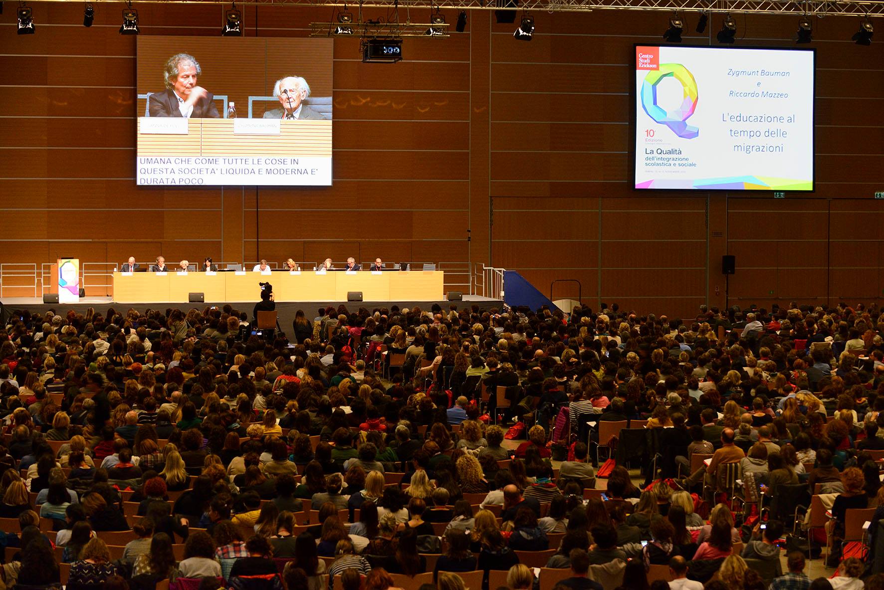 La sala di Rimini gremita 